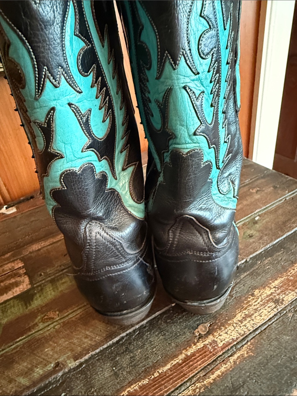 Lucchese Women’s   Black and Turquoise Western Cowboy Boots - Picture 4 of 8
